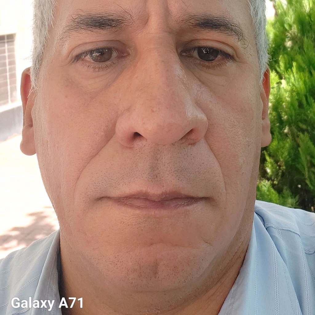 تصویر پروفایل میزبان