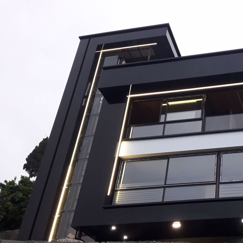 تصویر پروفایل میزبان