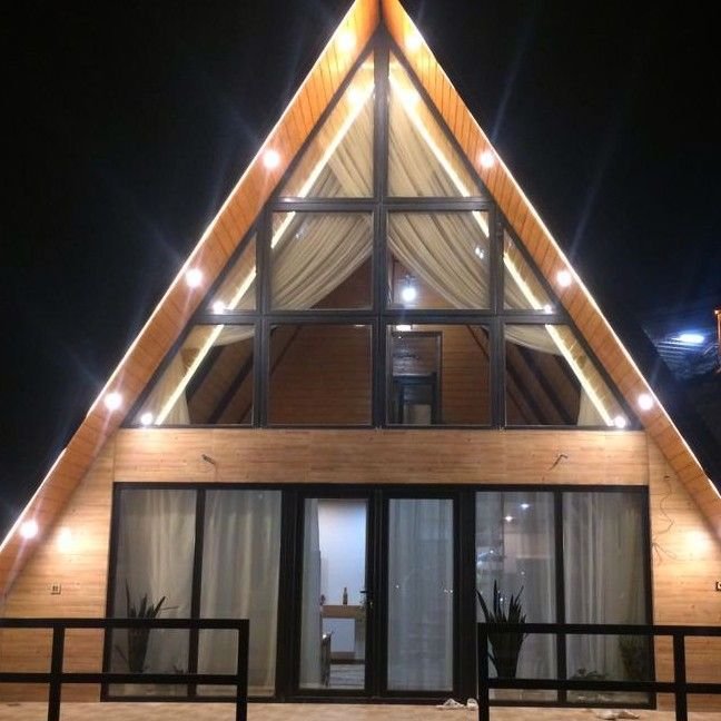 تصویر پروفایل میزبان