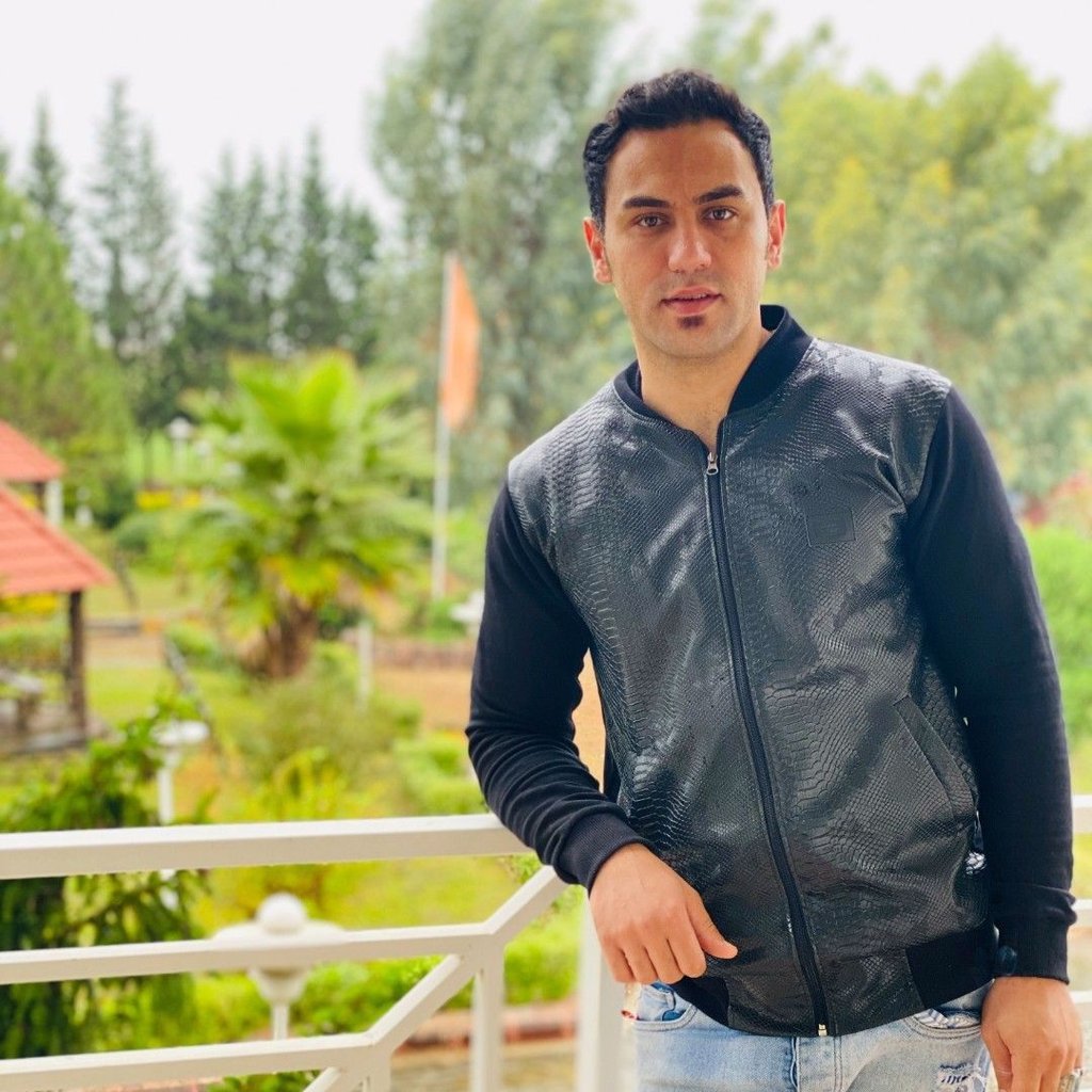 تصویر پروفایل میزبان