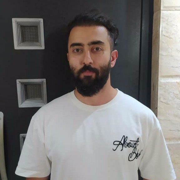 تصویر پروفایل میزبان