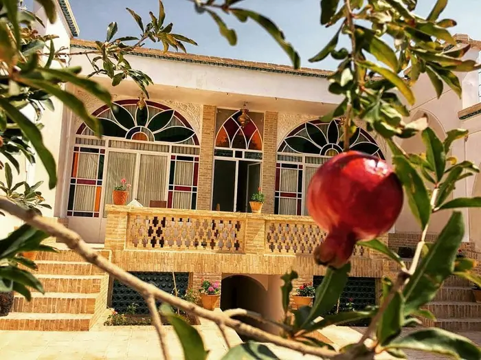 بوم گردی سرای ملک - واحد محراب