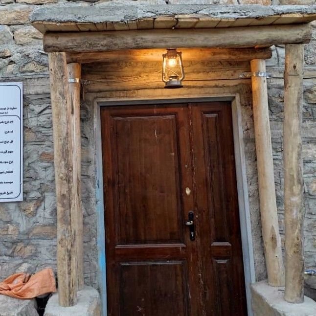 تصویر پروفایل میزبان