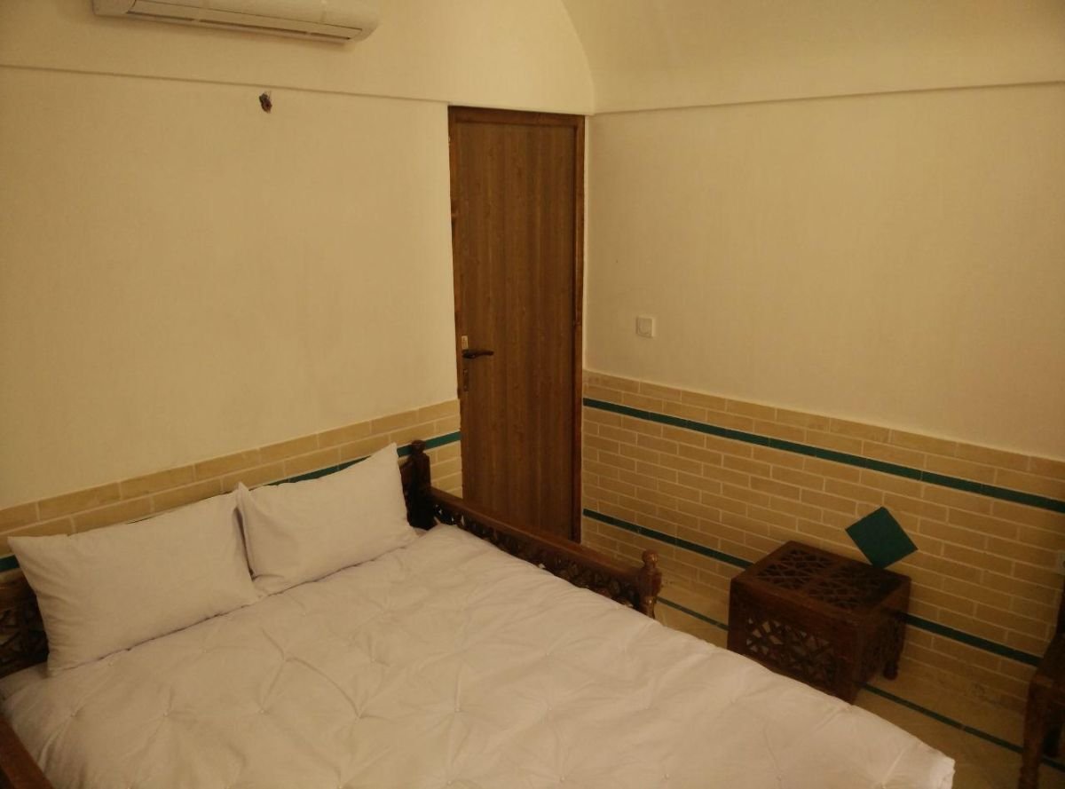 اقامتگاه سنتی انار - تریپل بدون ظرفیت اضافه