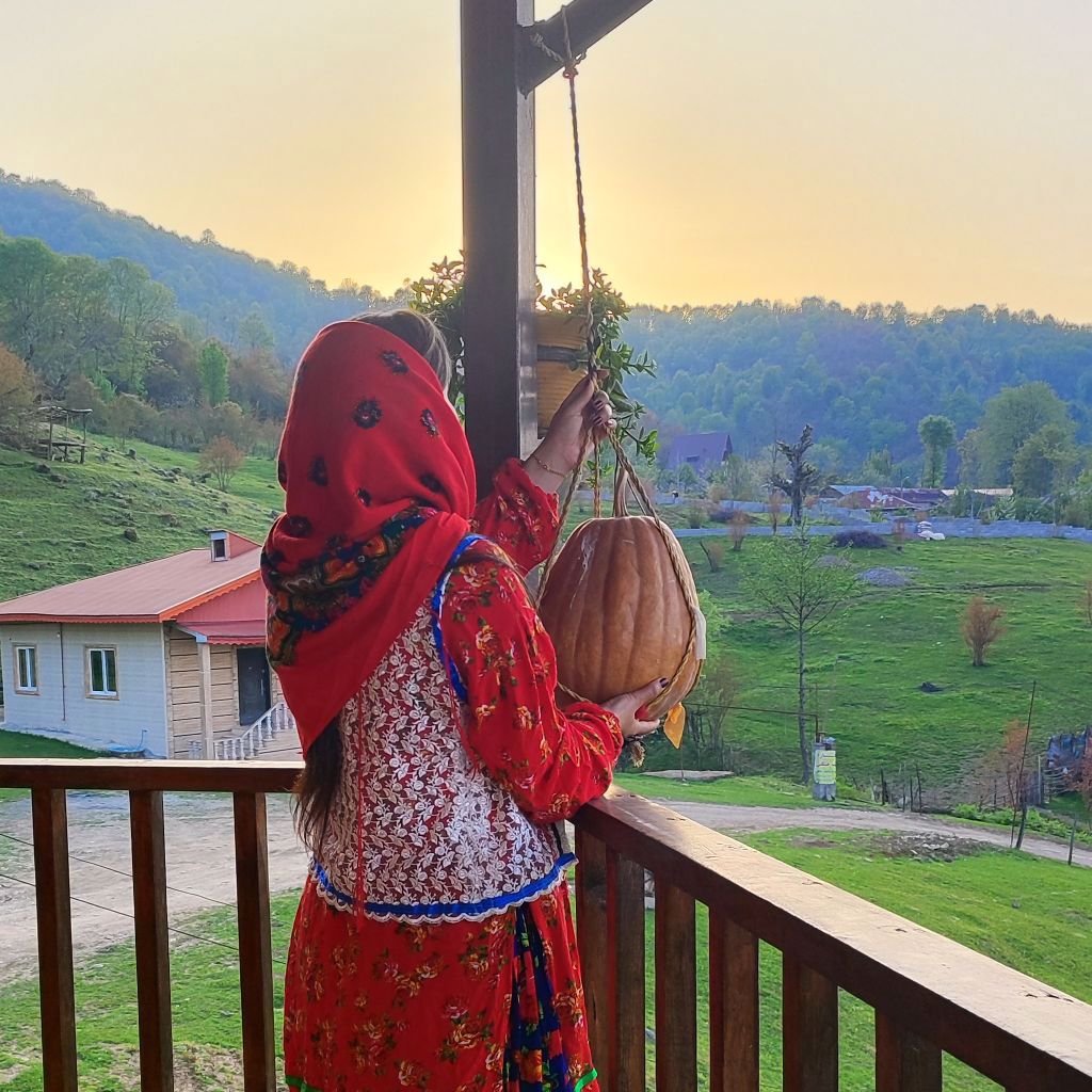 تصویر پروفایل میزبان