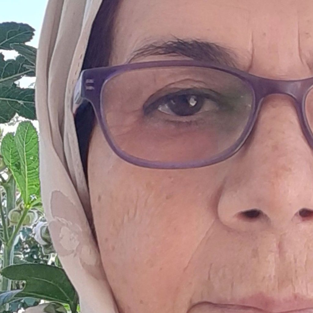 تصویر پروفایل میزبان