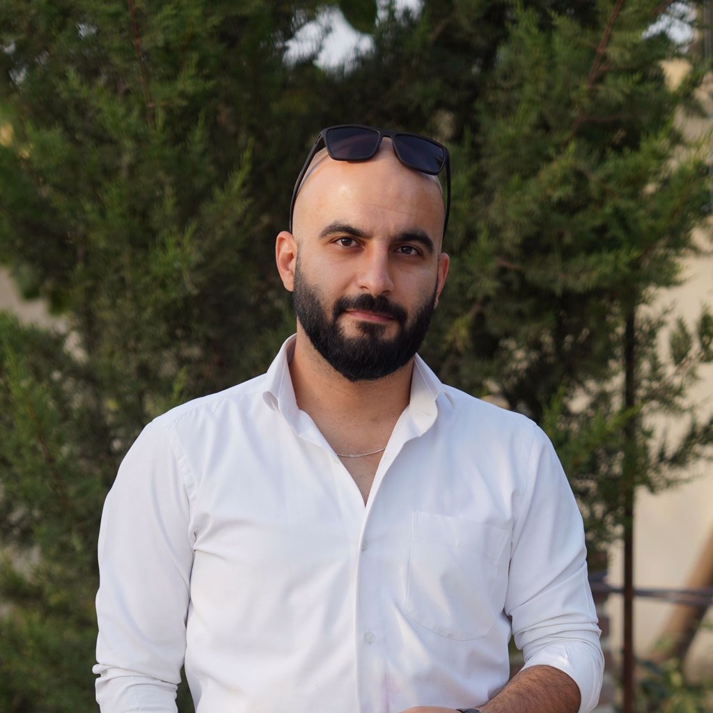 علی