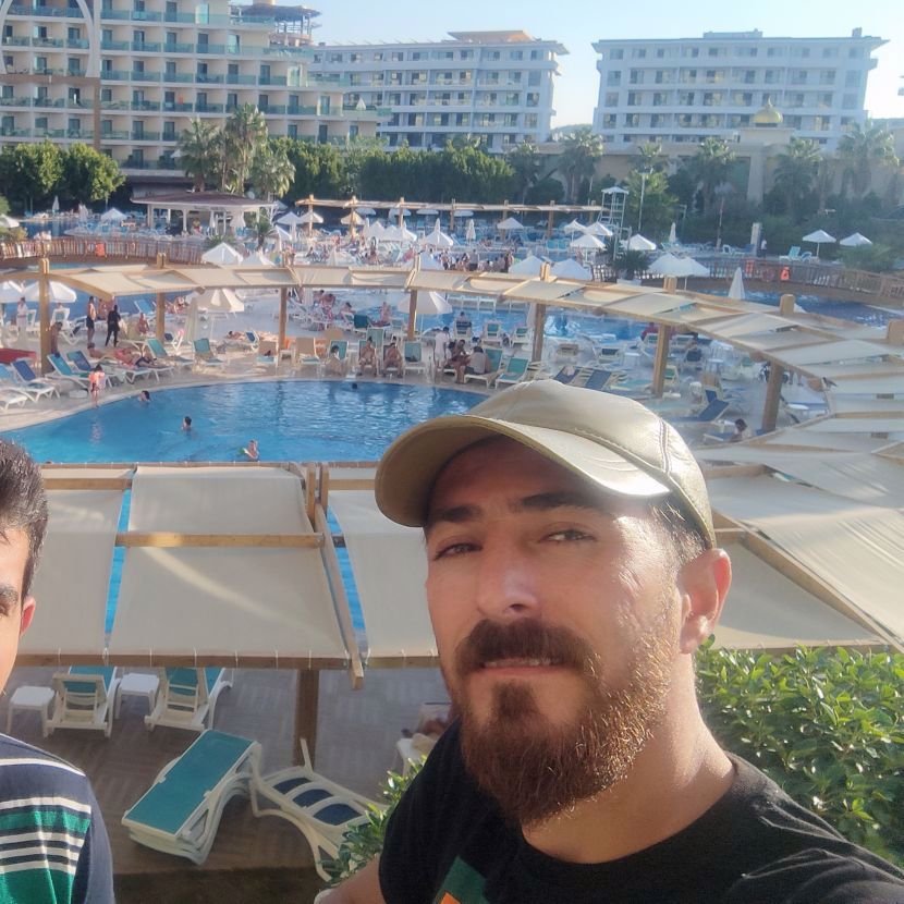 تصویر پروفایل میزبان