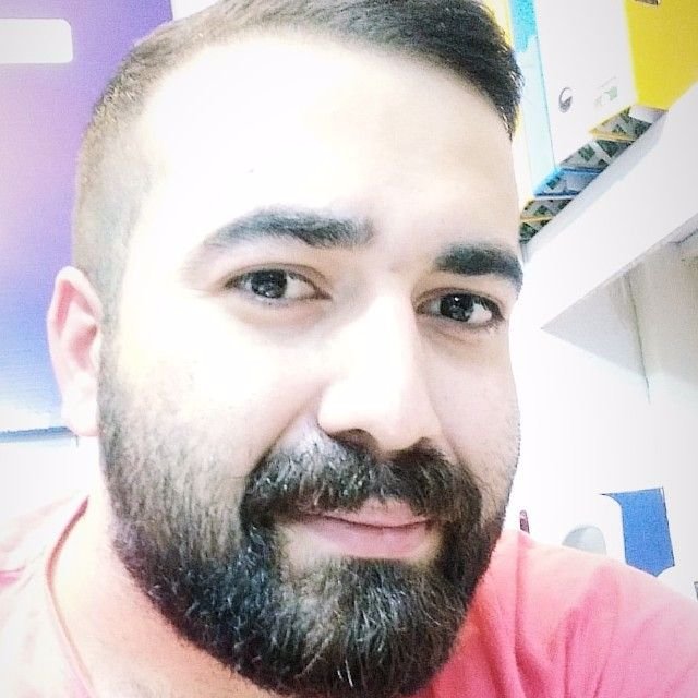 تصویر پروفایل میزبان