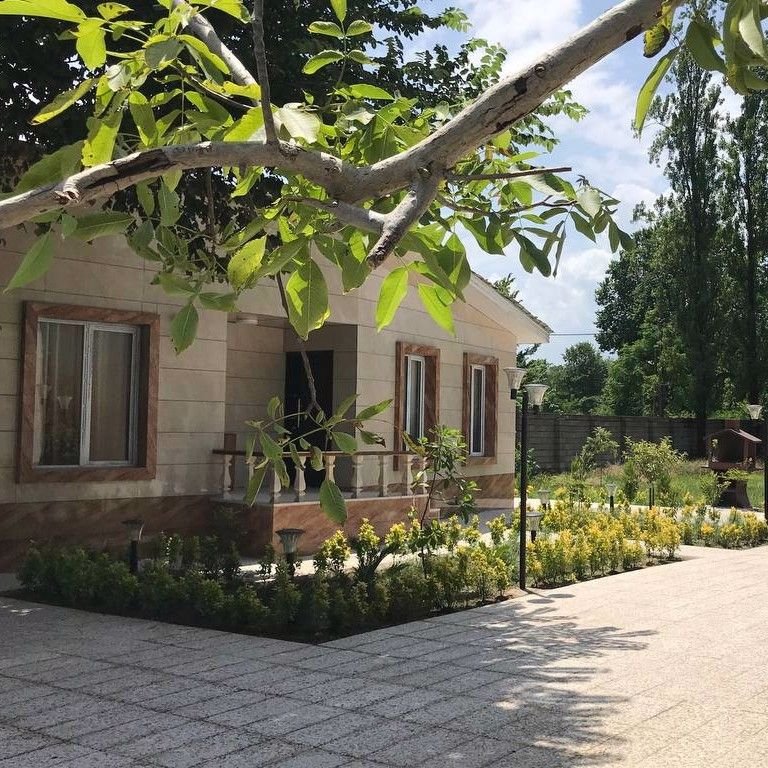 تصویر پروفایل میزبان