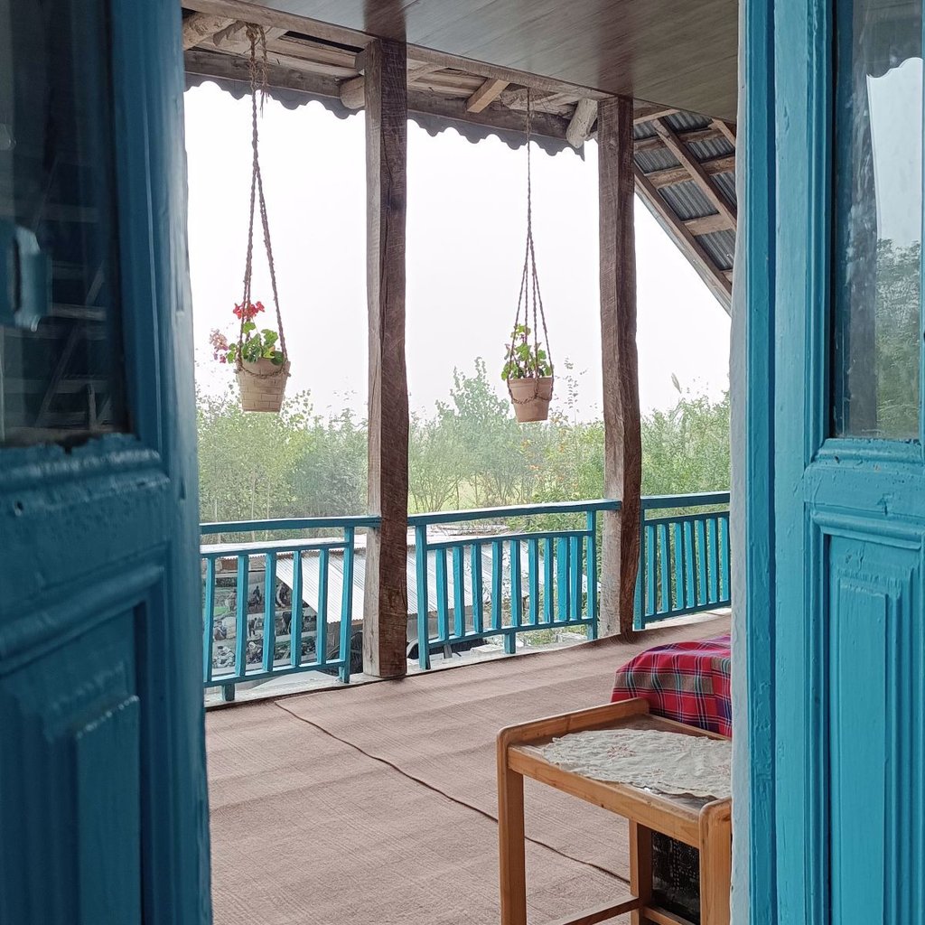 تصویر پروفایل میزبان