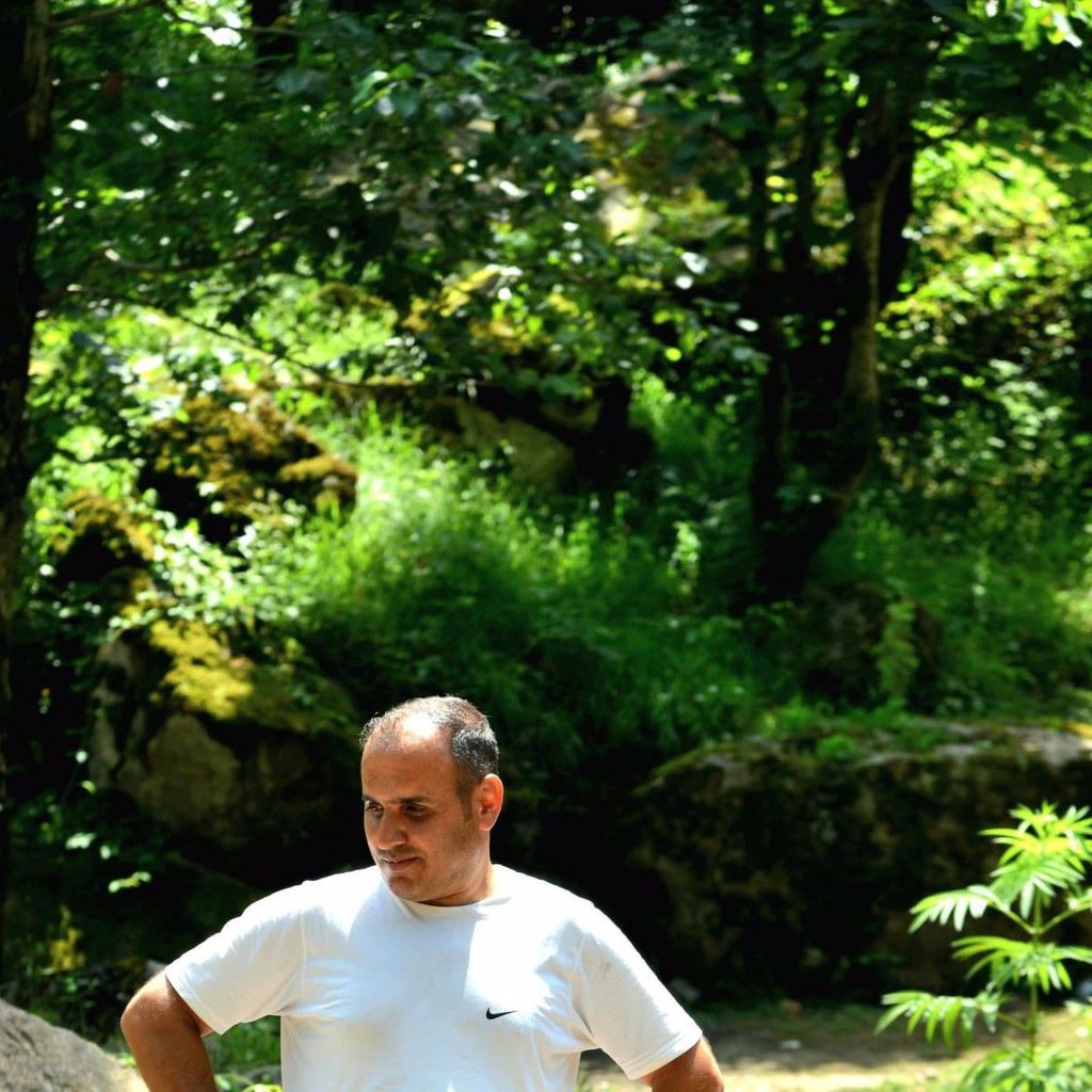 تصویر پروفایل میزبان