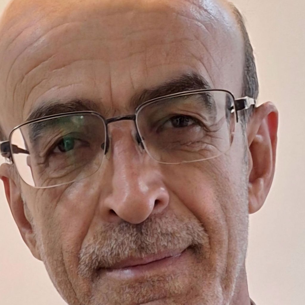 تصویر پروفایل میزبان