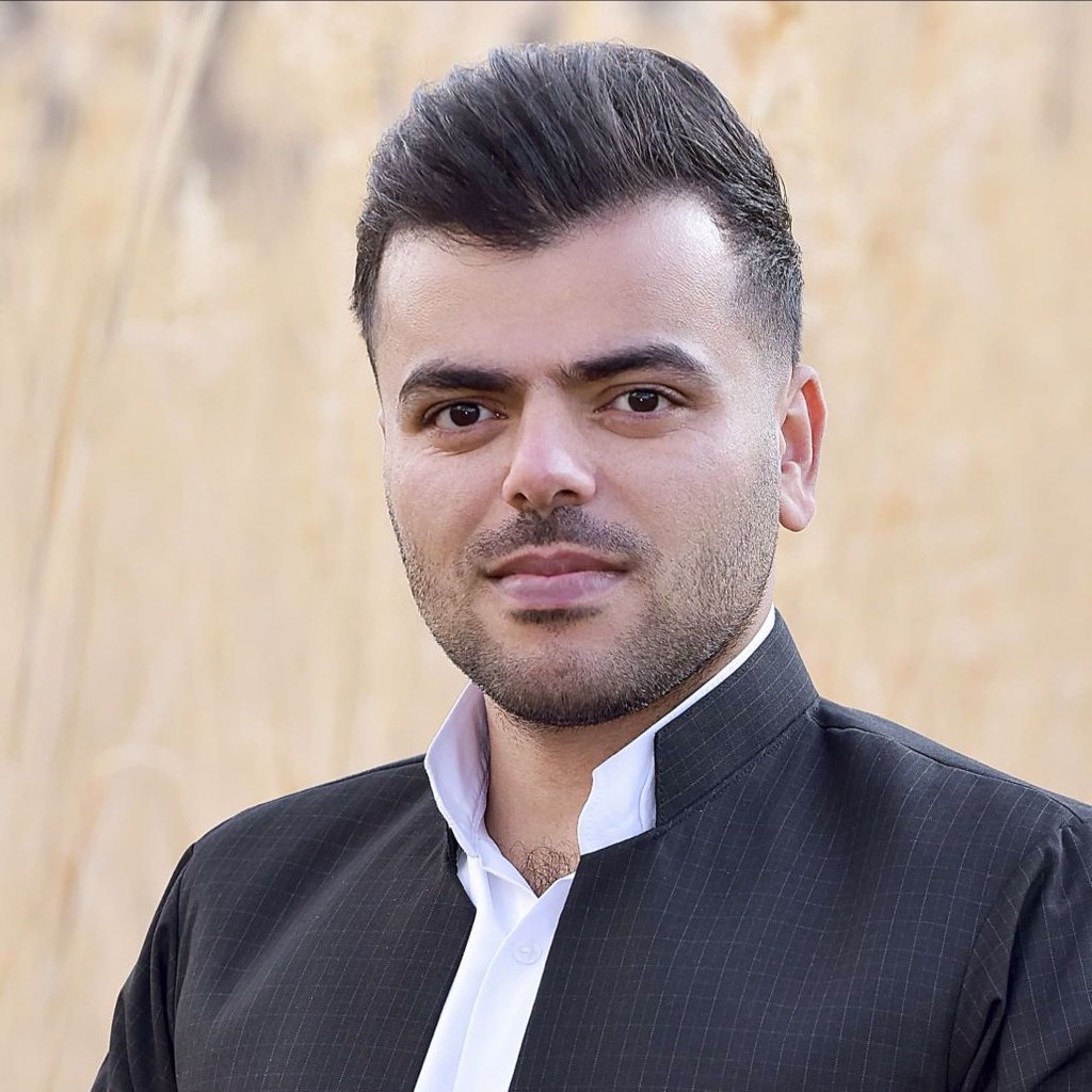 تصویر پروفایل میزبان