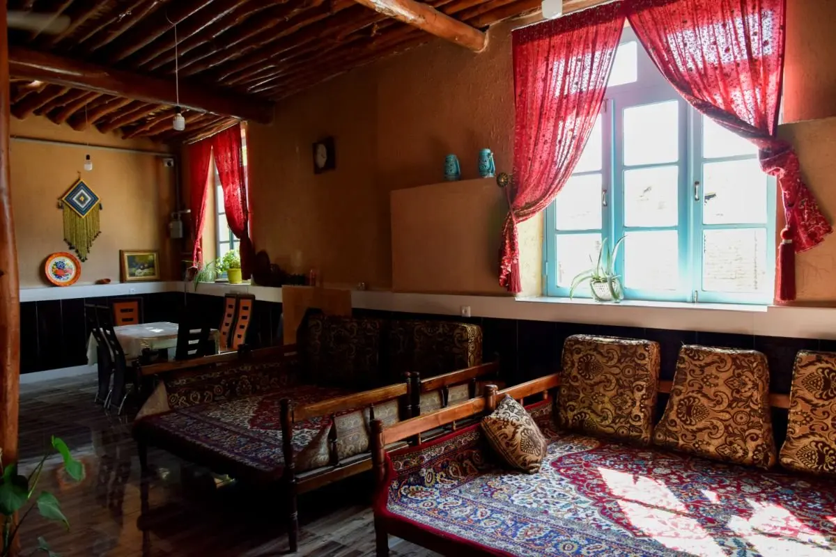 قاراپاپاق - واحد جام زرین حسنلو - رستوران اقامتگاه