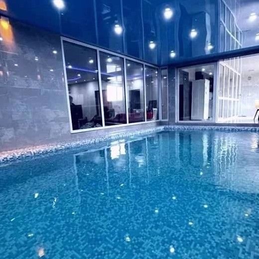 تصویر پروفایل میزبان