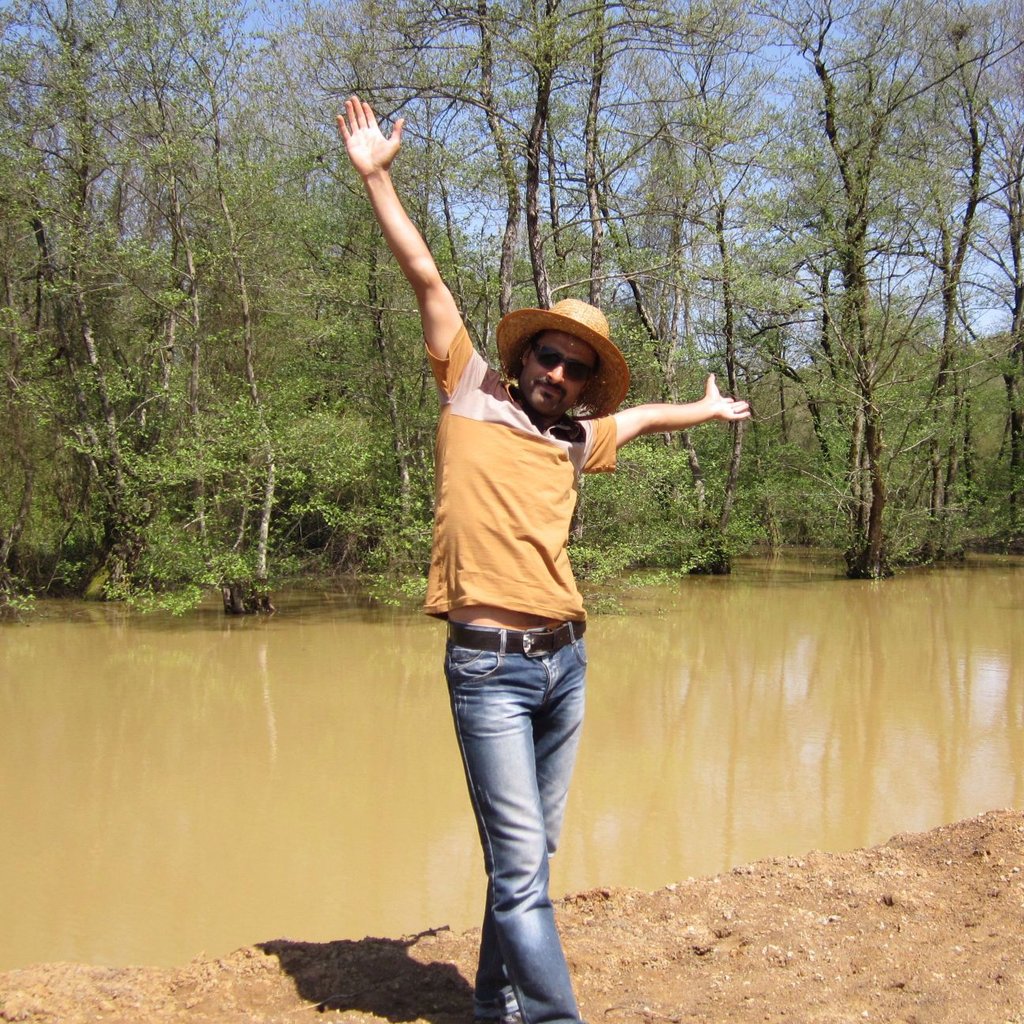 تصویر پروفایل میزبان