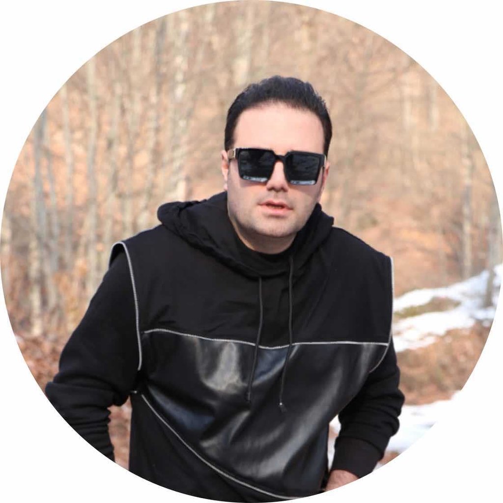 تصویر پروفایل میزبان