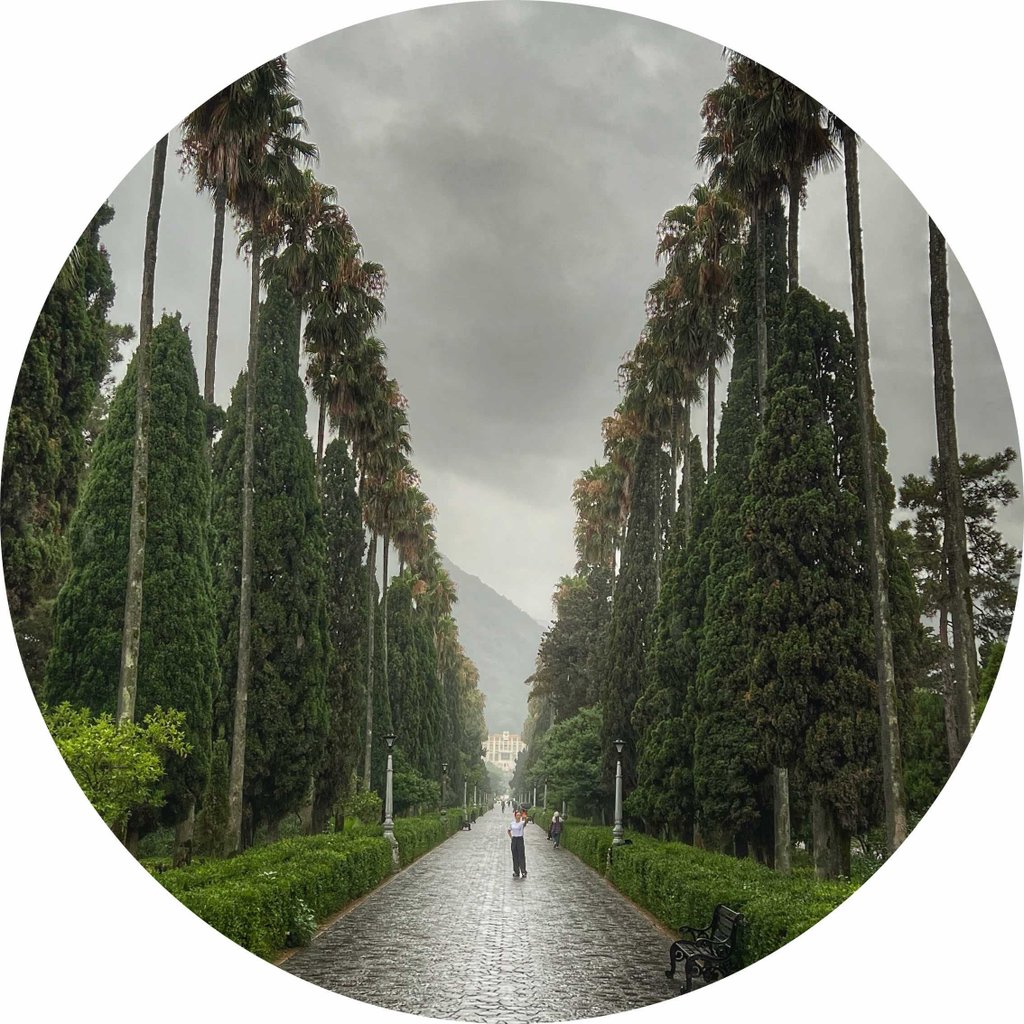 تصویر پروفایل میزبان