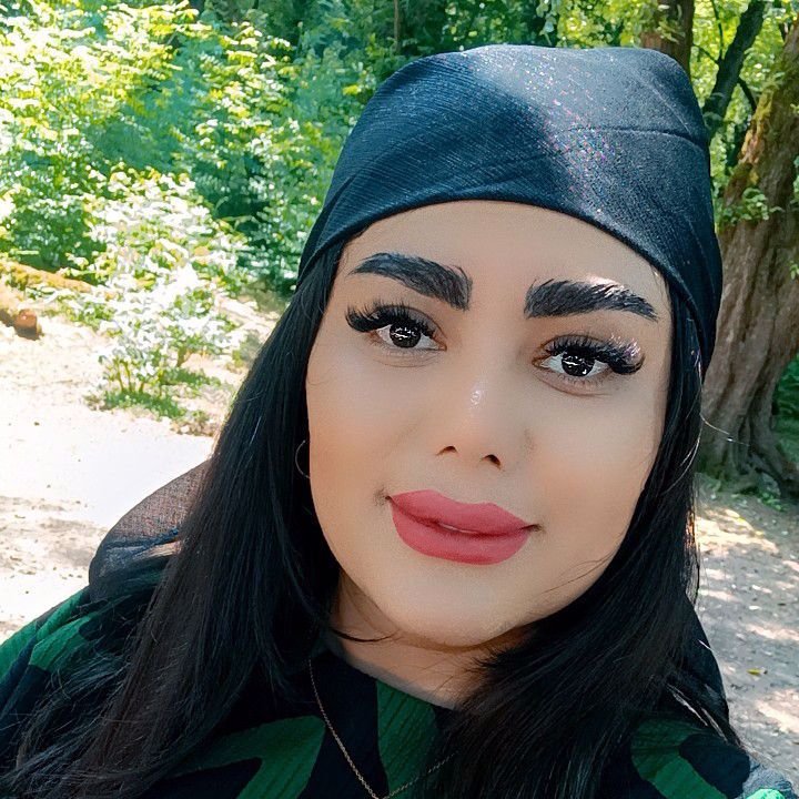 تصویر پروفایل میزبان