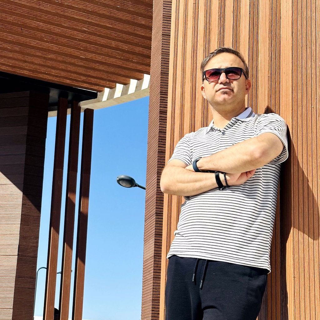 تصویر پروفایل میزبان