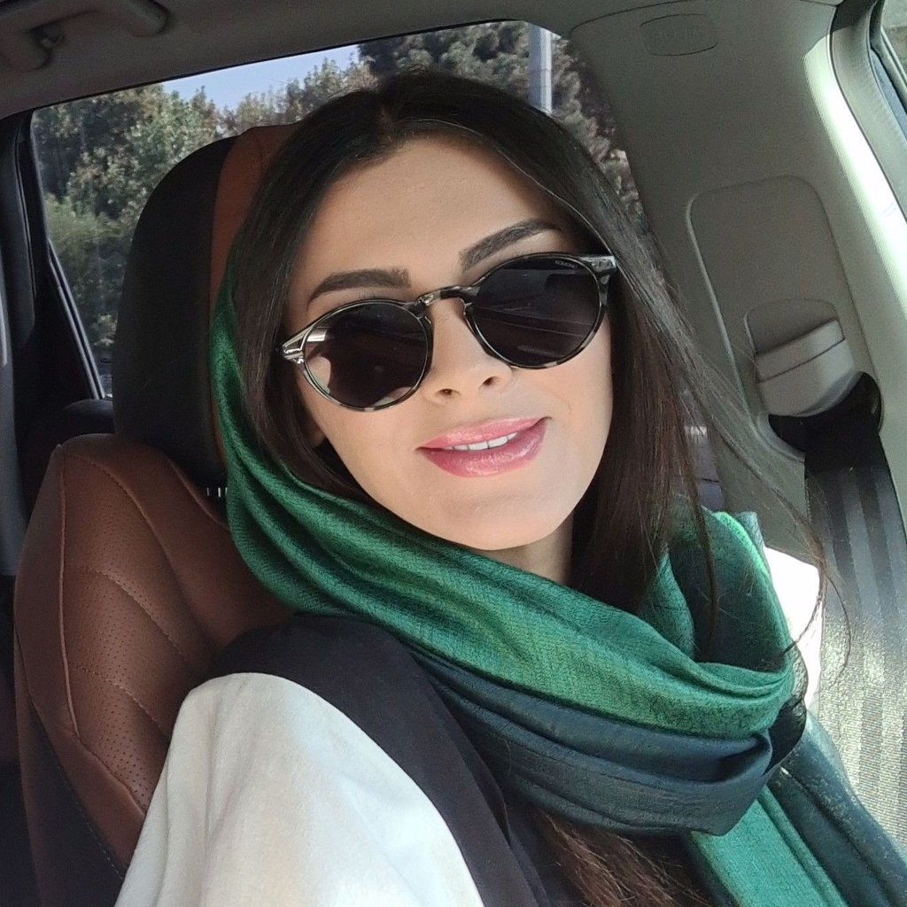 تصویر پروفایل میزبان