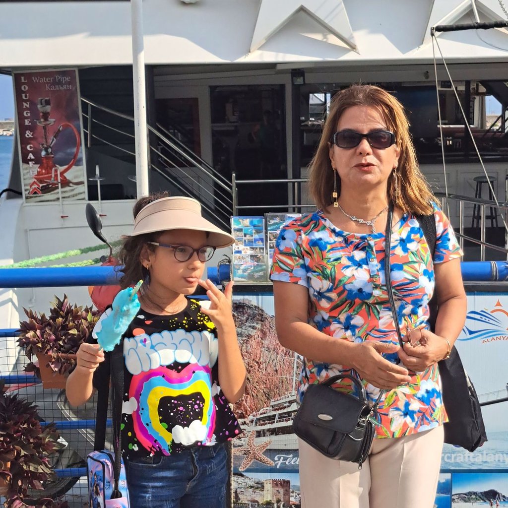 تصویر پروفایل میزبان