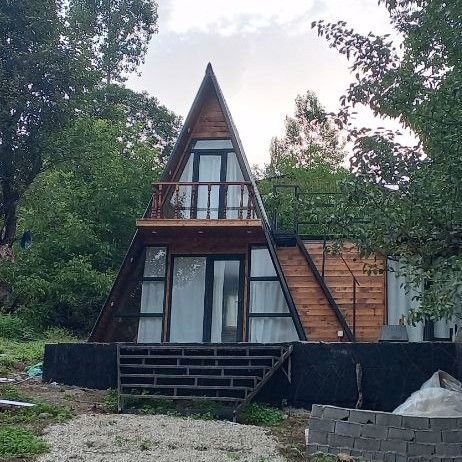 تصویر پروفایل میزبان