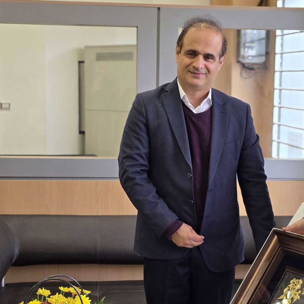 تصویر پروفایل میزبان