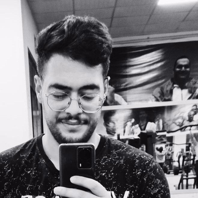 تصویر پروفایل میزبان