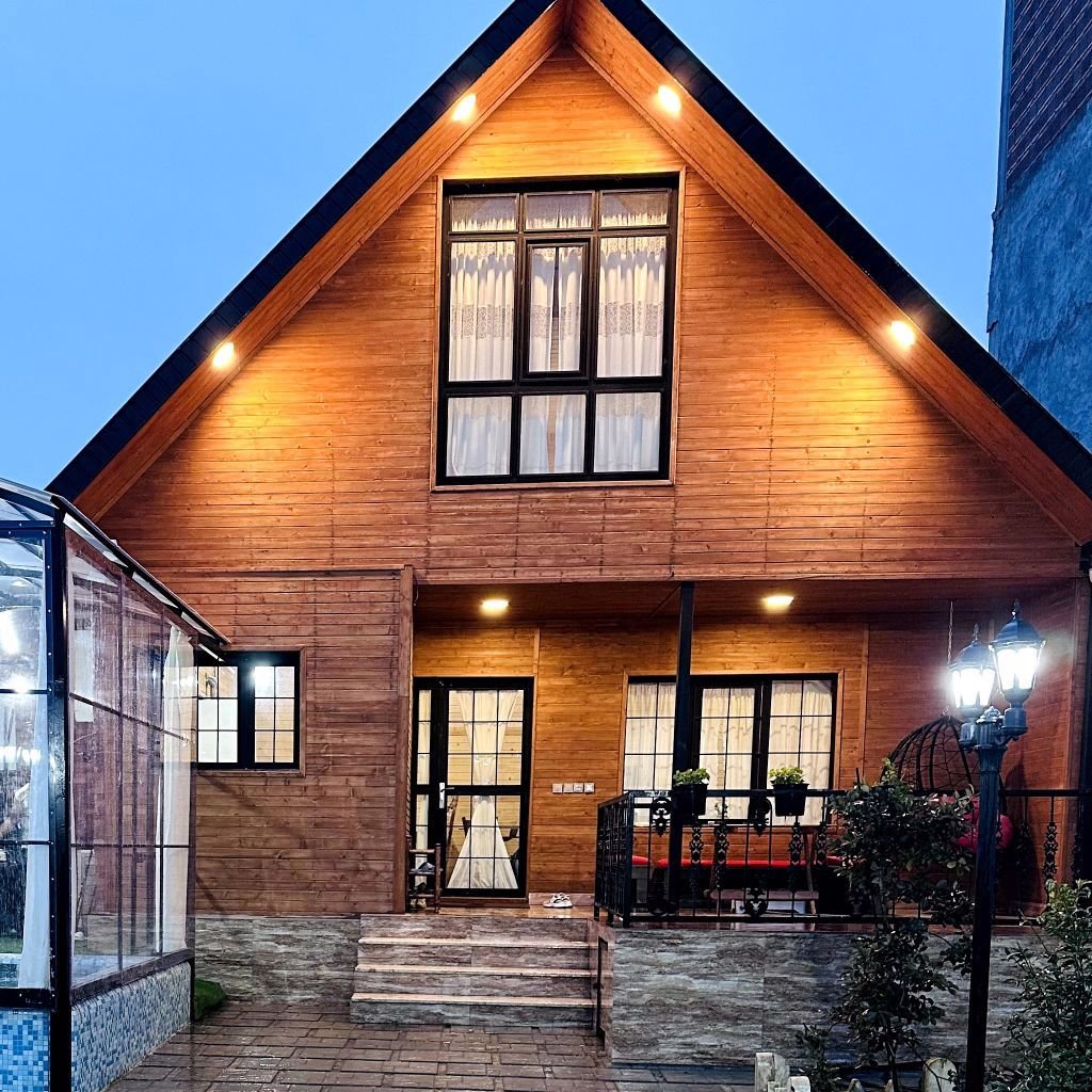 تصویر پروفایل میزبان