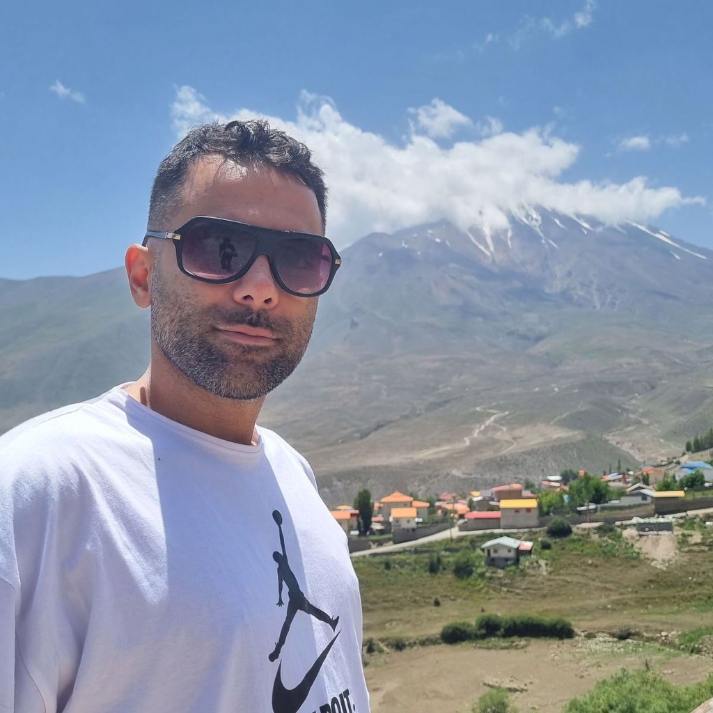 تصویر پروفایل میزبان