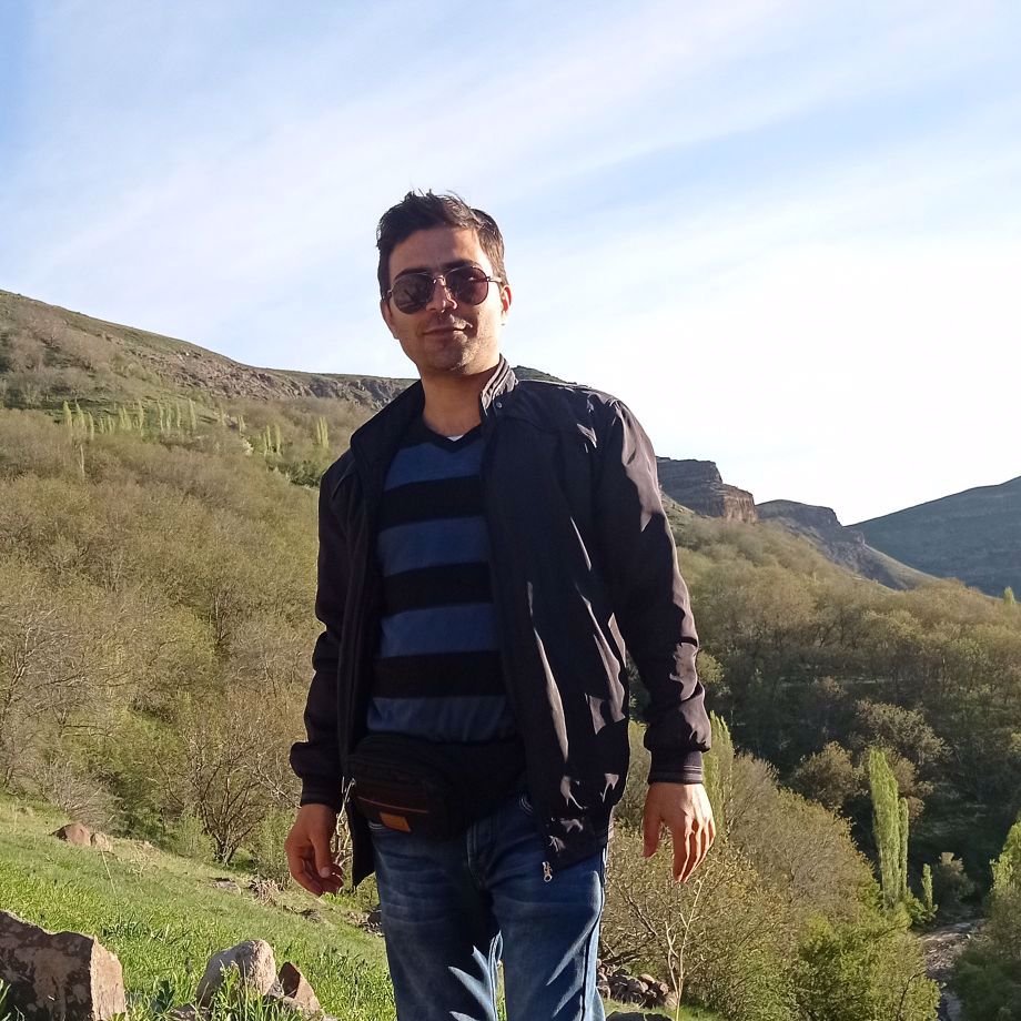 اکبر وظیفه خواه اصل