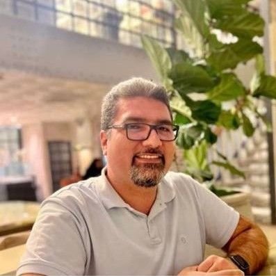 تصویر پروفایل میزبان