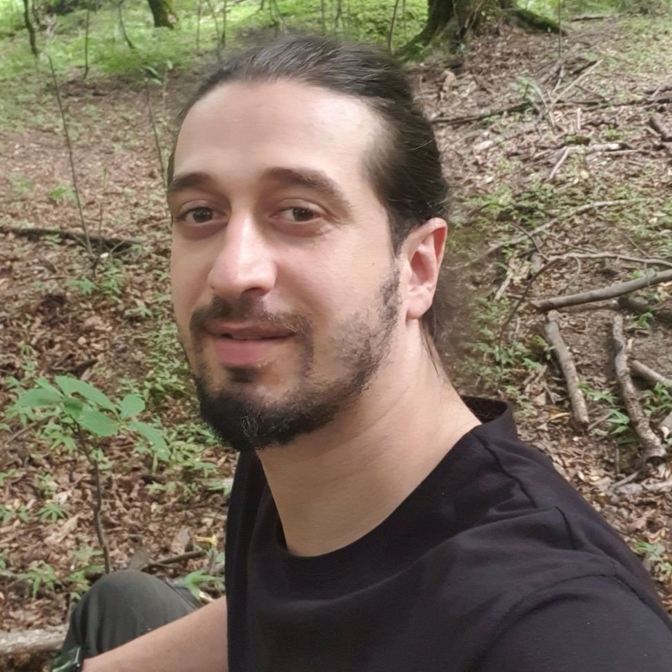 تصویر پروفایل میزبان