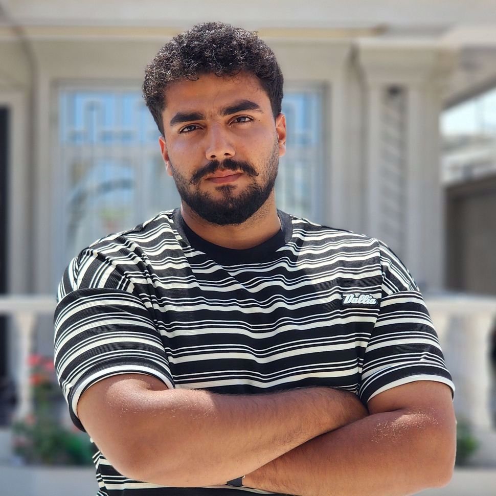 تصویر پروفایل میزبان