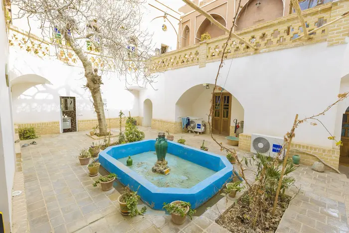 اقامتگاه سنتی ثنا - واحد دوتخته همکف