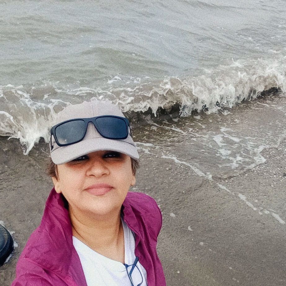 تصویر پروفایل میزبان