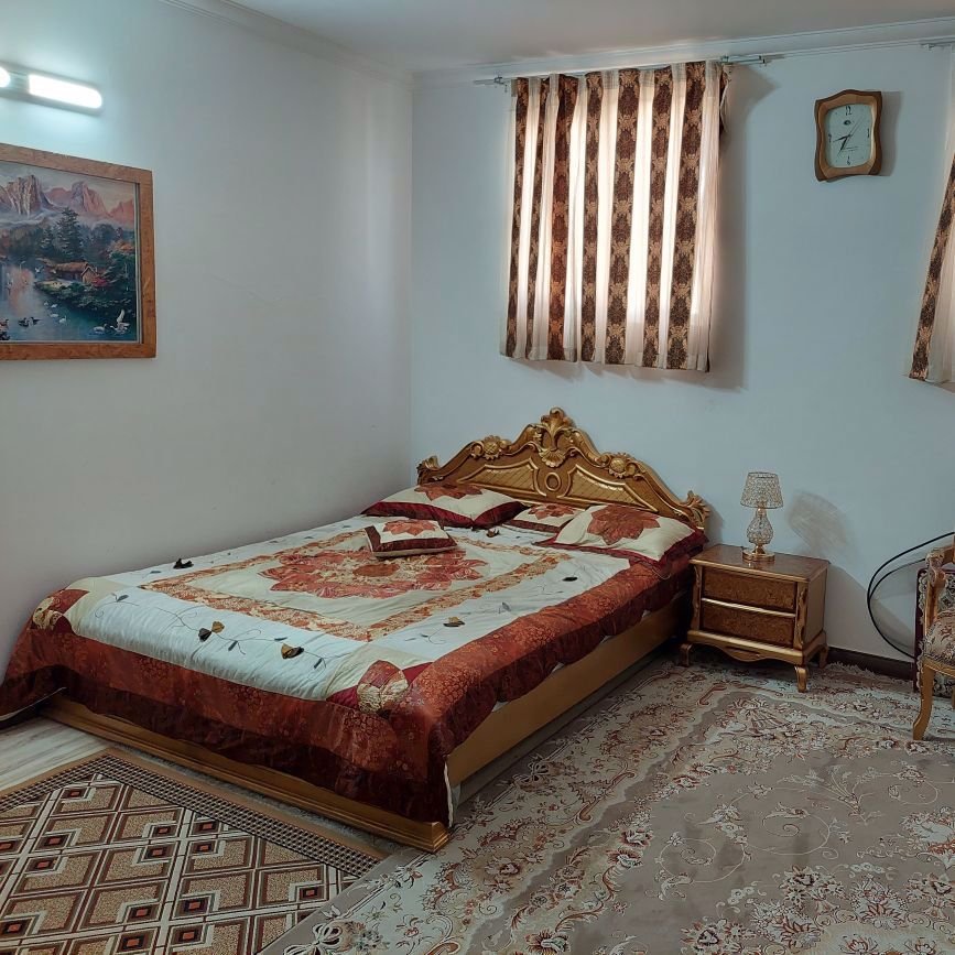 تصویر پروفایل میزبان