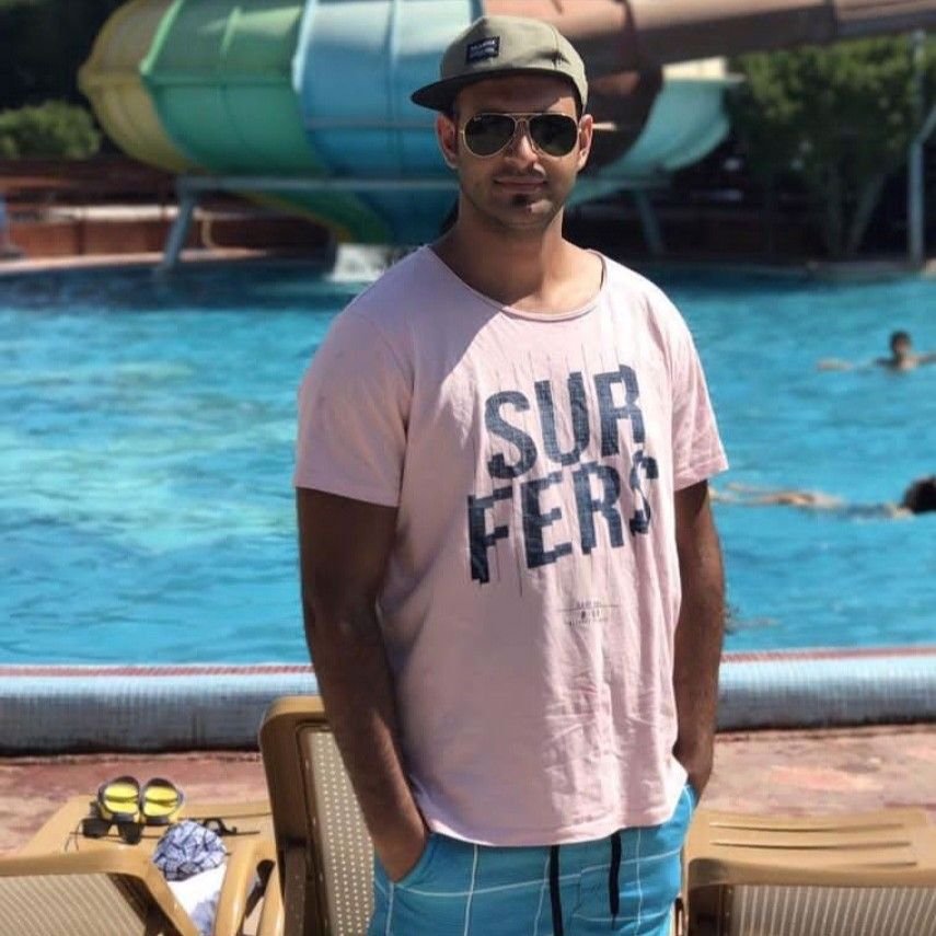 تصویر پروفایل میزبان