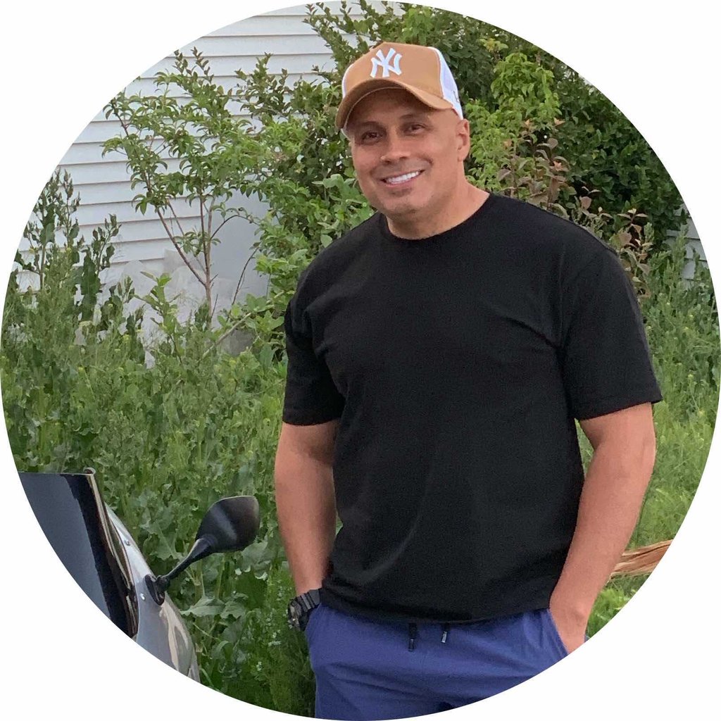 تصویر پروفایل میزبان