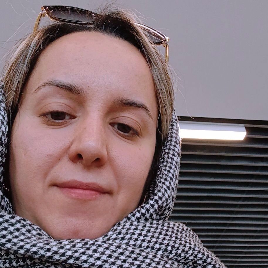 تصویر پروفایل میزبان