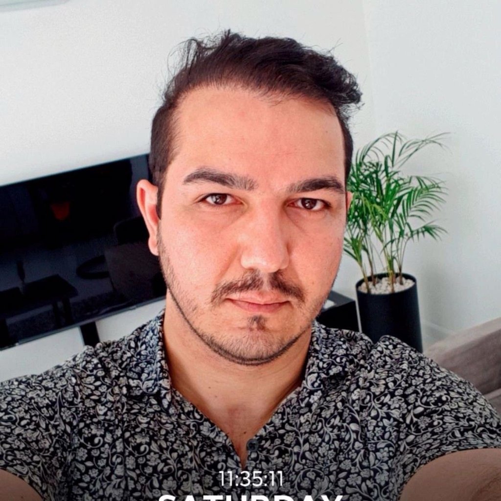 تصویر پروفایل میزبان