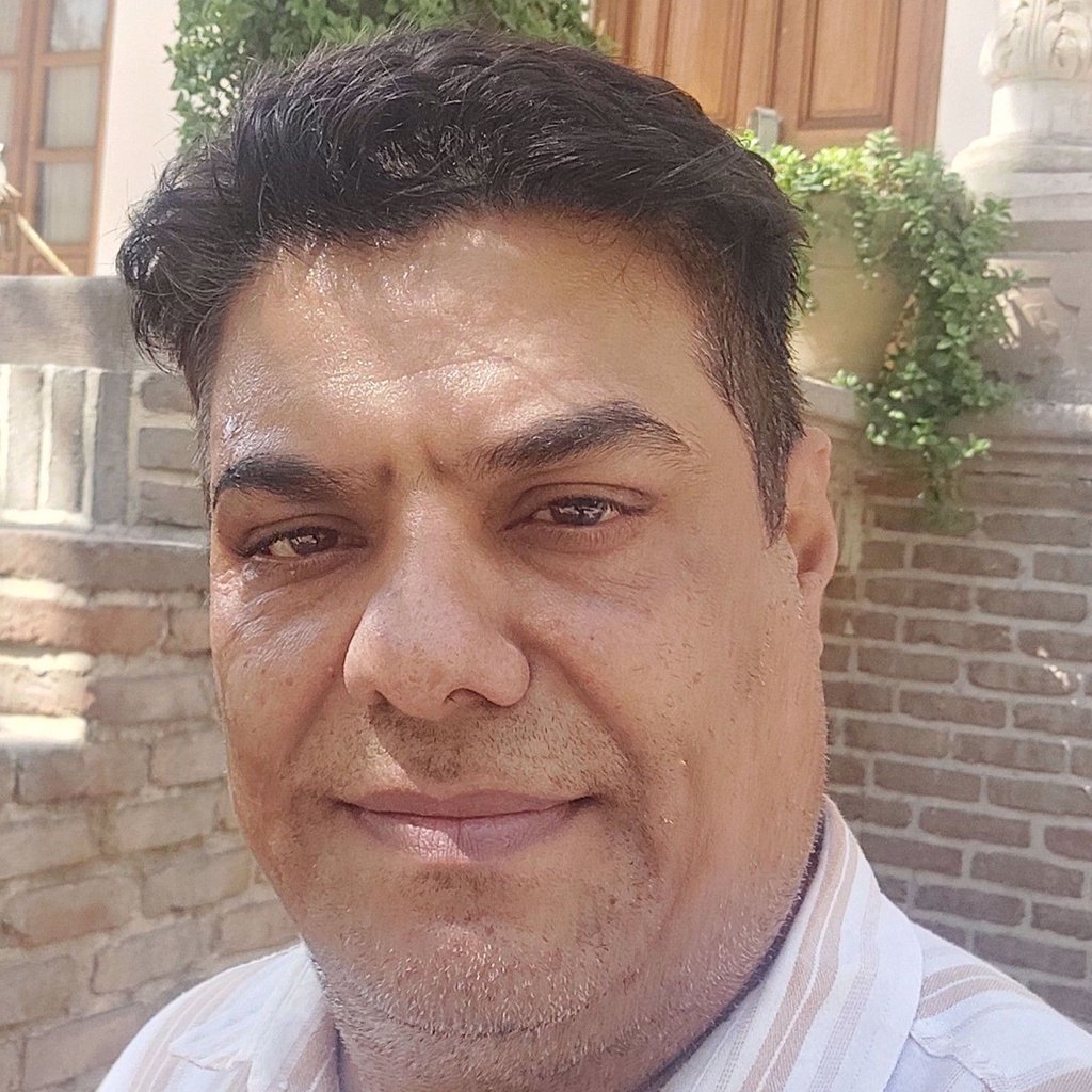 تصویر پروفایل میزبان