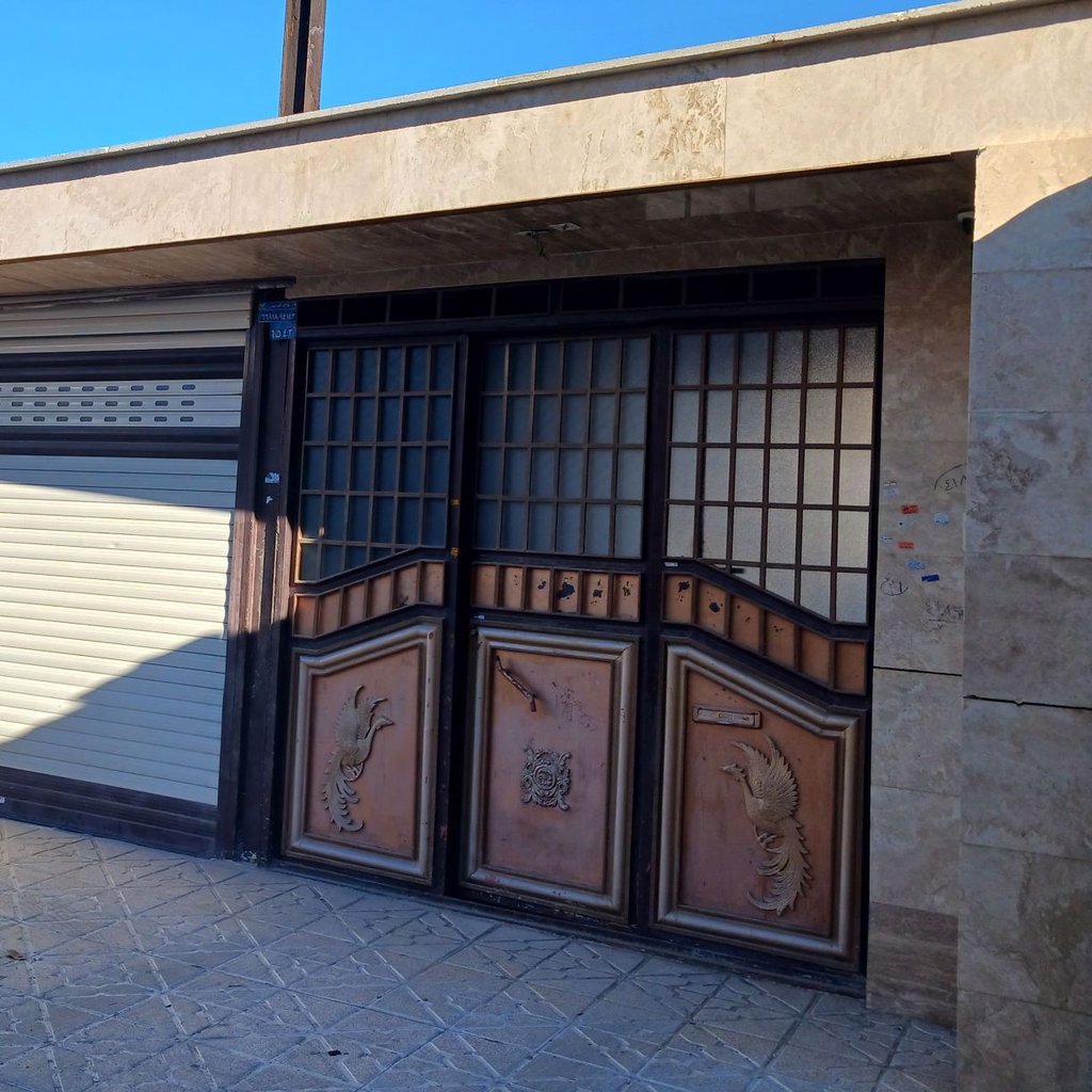 تصویر پروفایل میزبان