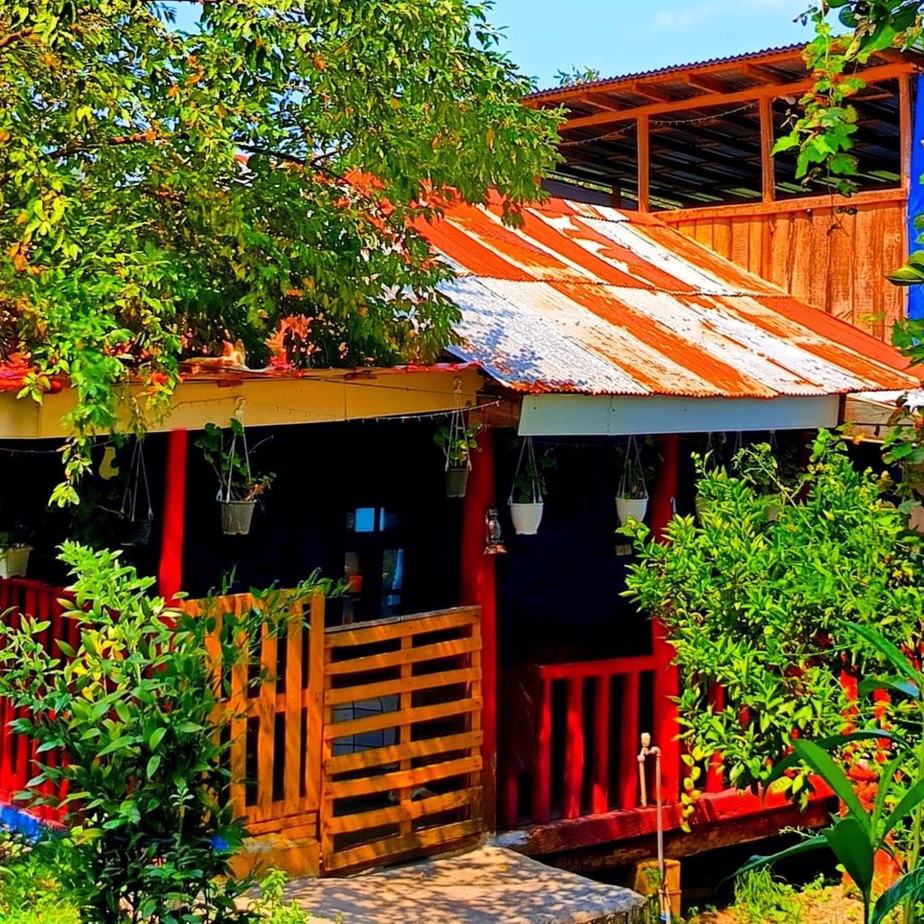 تصویر پروفایل میزبان