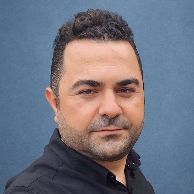 تصویر پروفایل میزبان