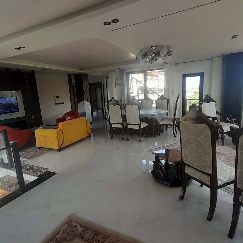 تصویر پروفایل میزبان