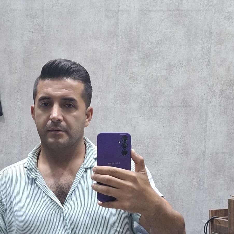 تصویر پروفایل میزبان