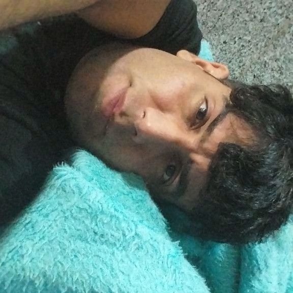 تصویر پروفایل میزبان